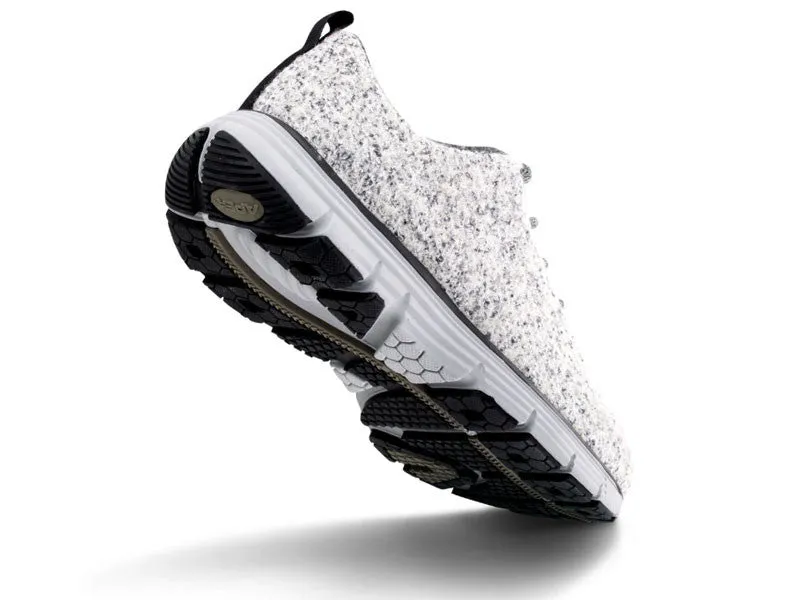 Apex Natural Knit - Men's Athletic Shoe