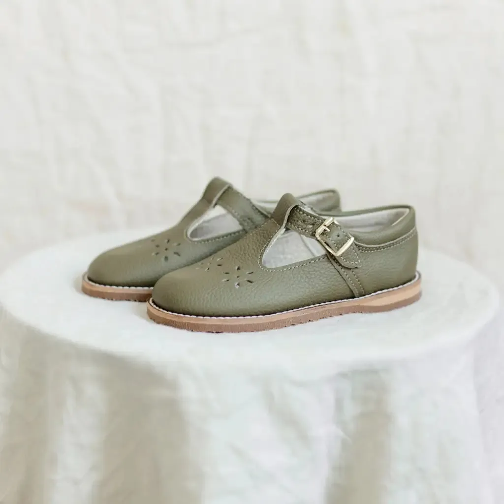 Flora T-Strap | Pine